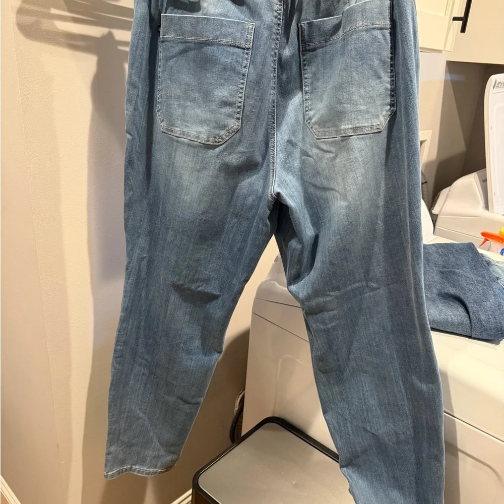 Judy Blue Light Blue Flare Jeans - Picture 2 of 2